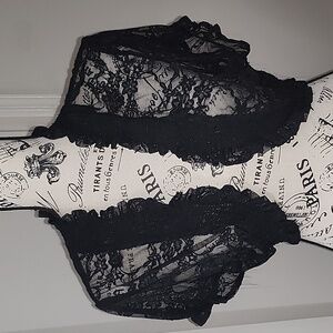 Belle Poque Black Lace Shrug